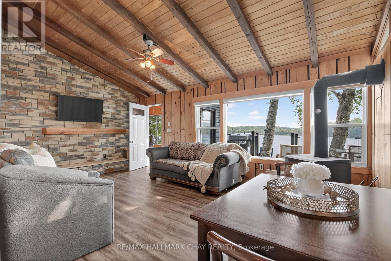 1104 Hammond Road, Lake Of Bays (Mclean), Ontario  P0B 1A0 - Photo 7 - X12447536