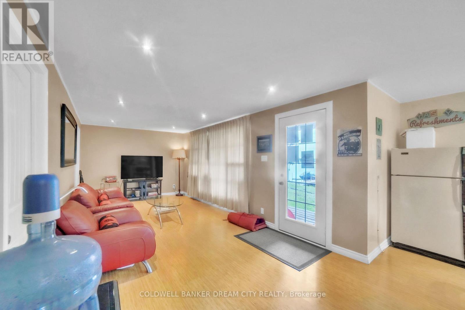 1004a Almond Lane, Frontenac (Frontenac Centre), Ontario  K0H 1B0 - Photo 28 - X12447571