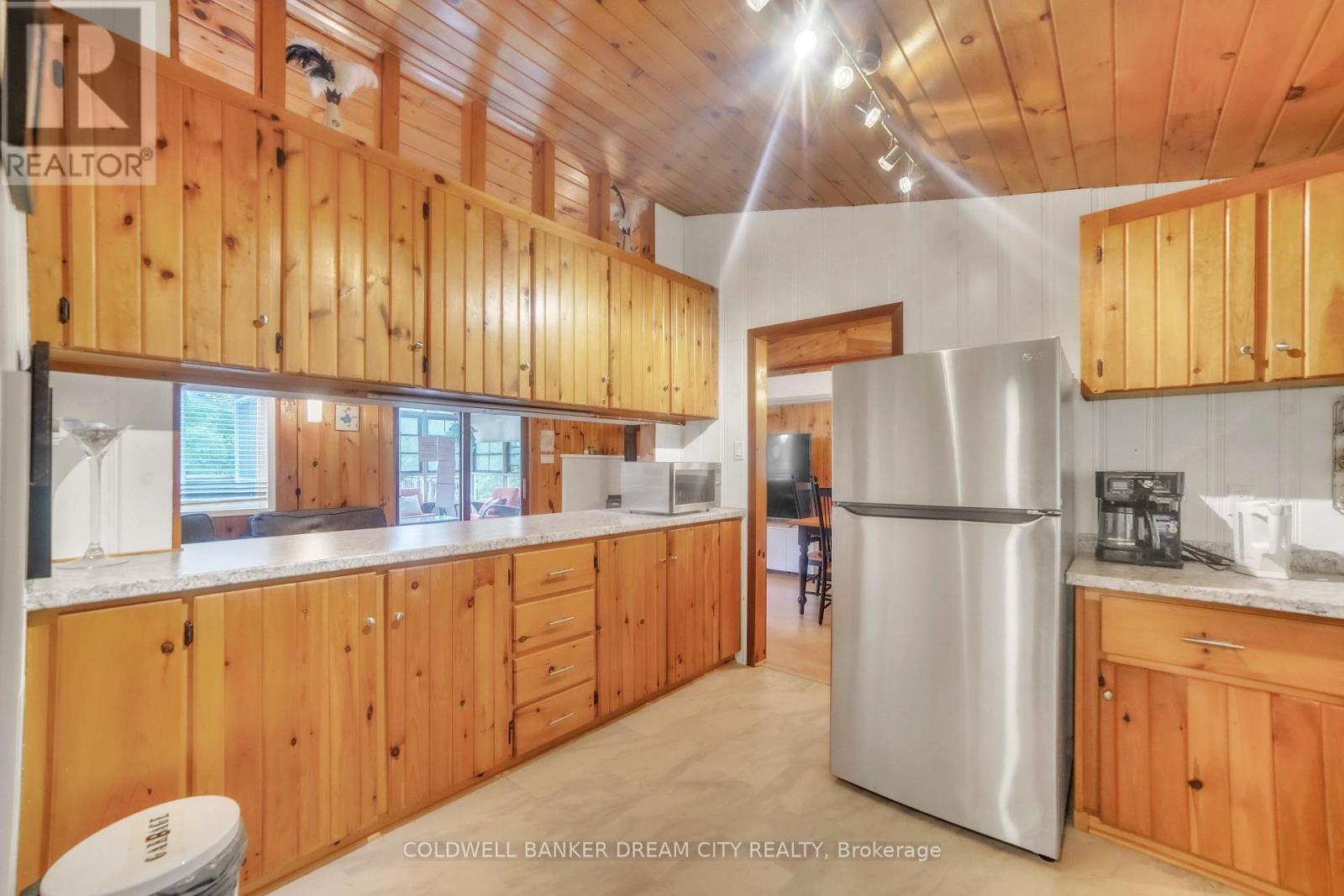 1004a Almond Lane, Frontenac (Frontenac Centre), Ontario  K0H 1B0 - Photo 8 - X12447571