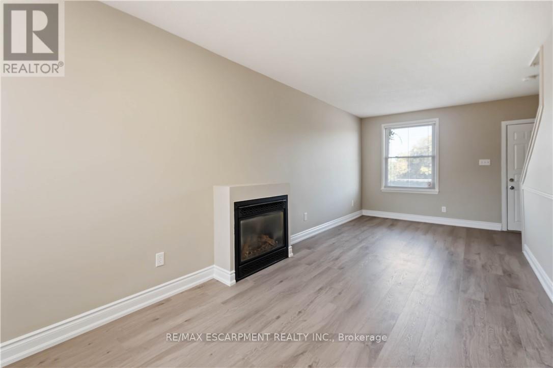 187 Barton Street W, Hamilton, Ontario  L8R 2H3 - Photo 6 - X12447580