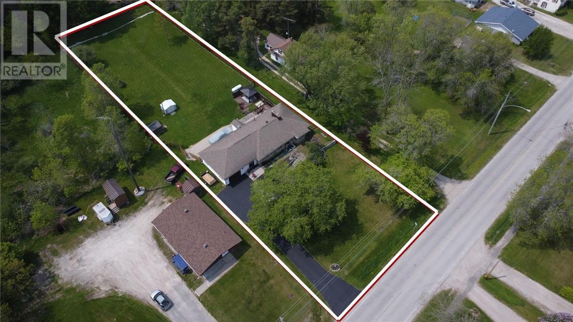 15 Gore Street, Gore Bay, Ontario  P0P 1H0 - Photo 1 - 2125093