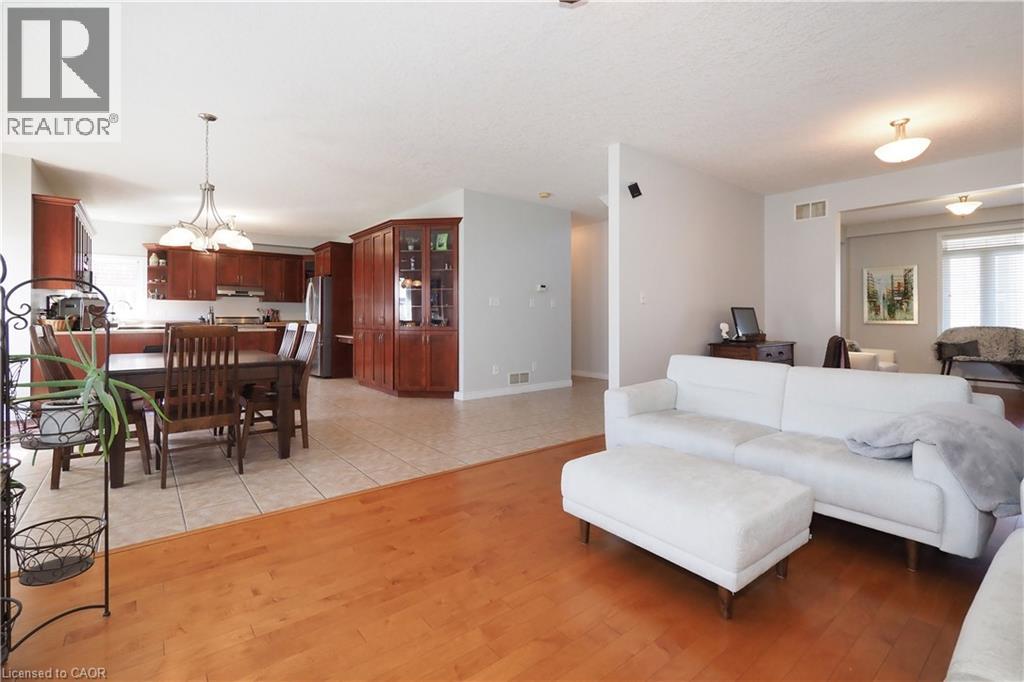 15 Treeview Drive, St. Jacobs, Ontario  N0B 2N0 - Photo 10 - 40735333