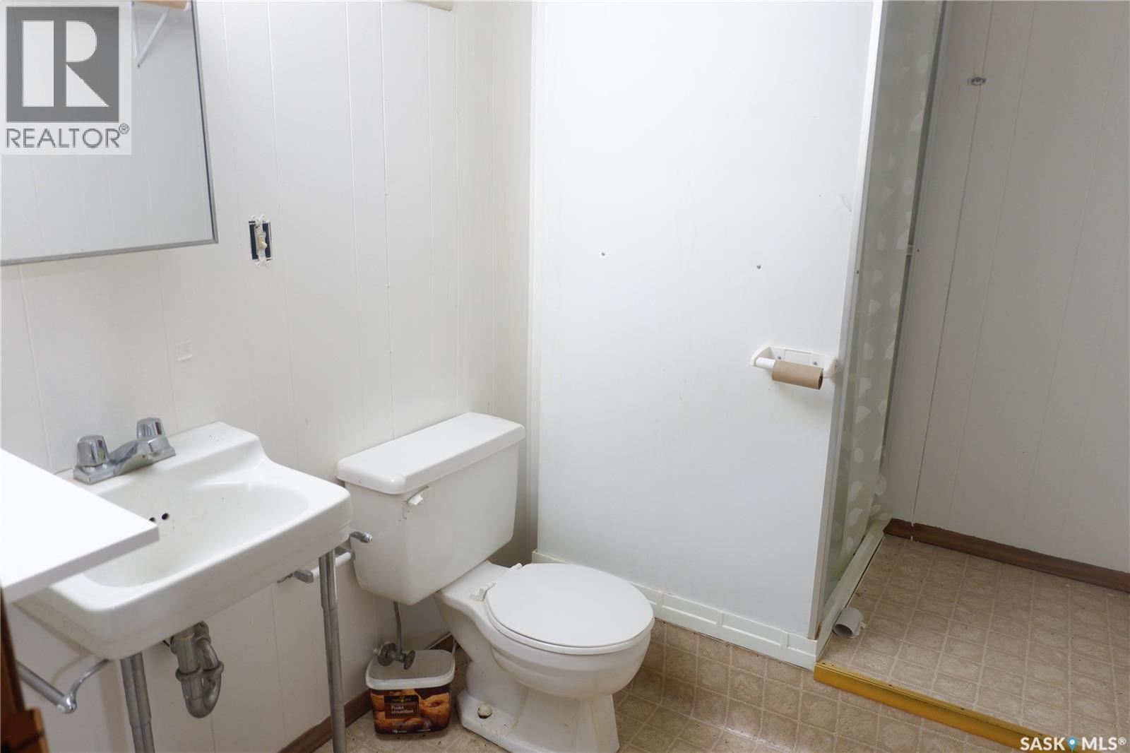 301 2nd Avenue S, Rockglen, Saskatchewan  S0H 3R0 - Photo 20 - SK020144