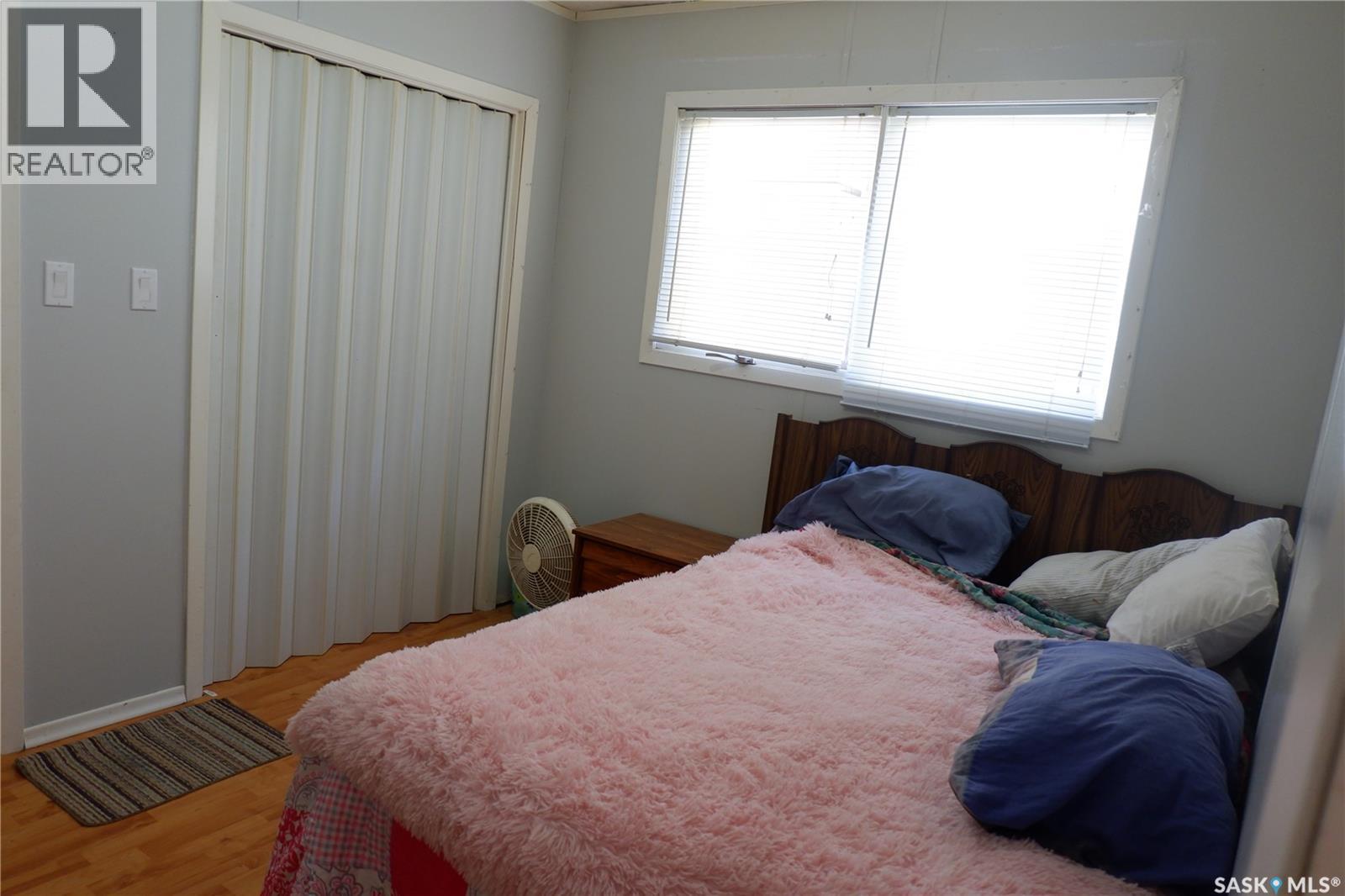 301 2nd Avenue S, Rockglen, Saskatchewan  S0H 3R0 - Photo 9 - SK020144