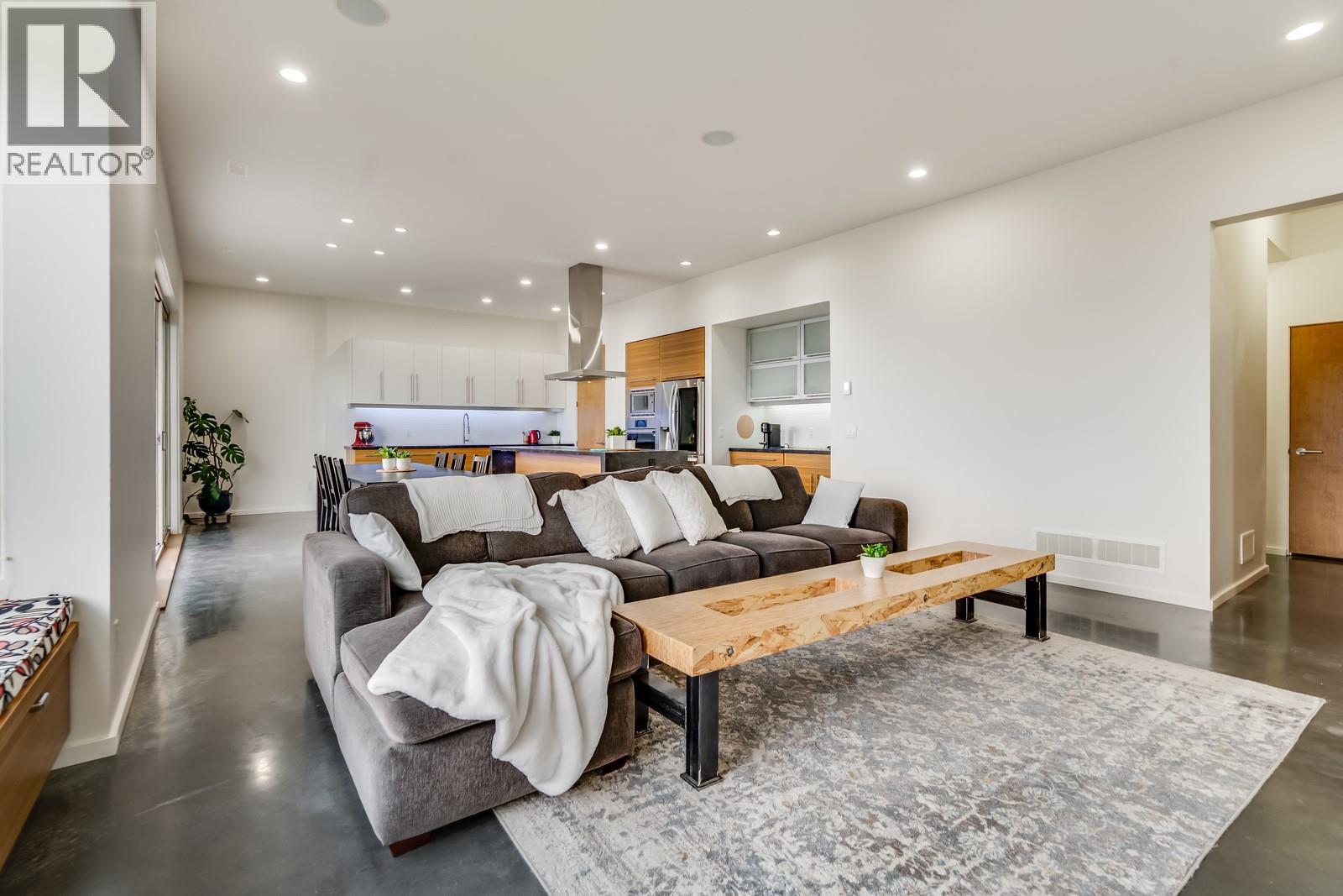 1040 Henderson Drive, Kelowna, British Columbia  V1P 1S5 - Photo 13 - 10364009