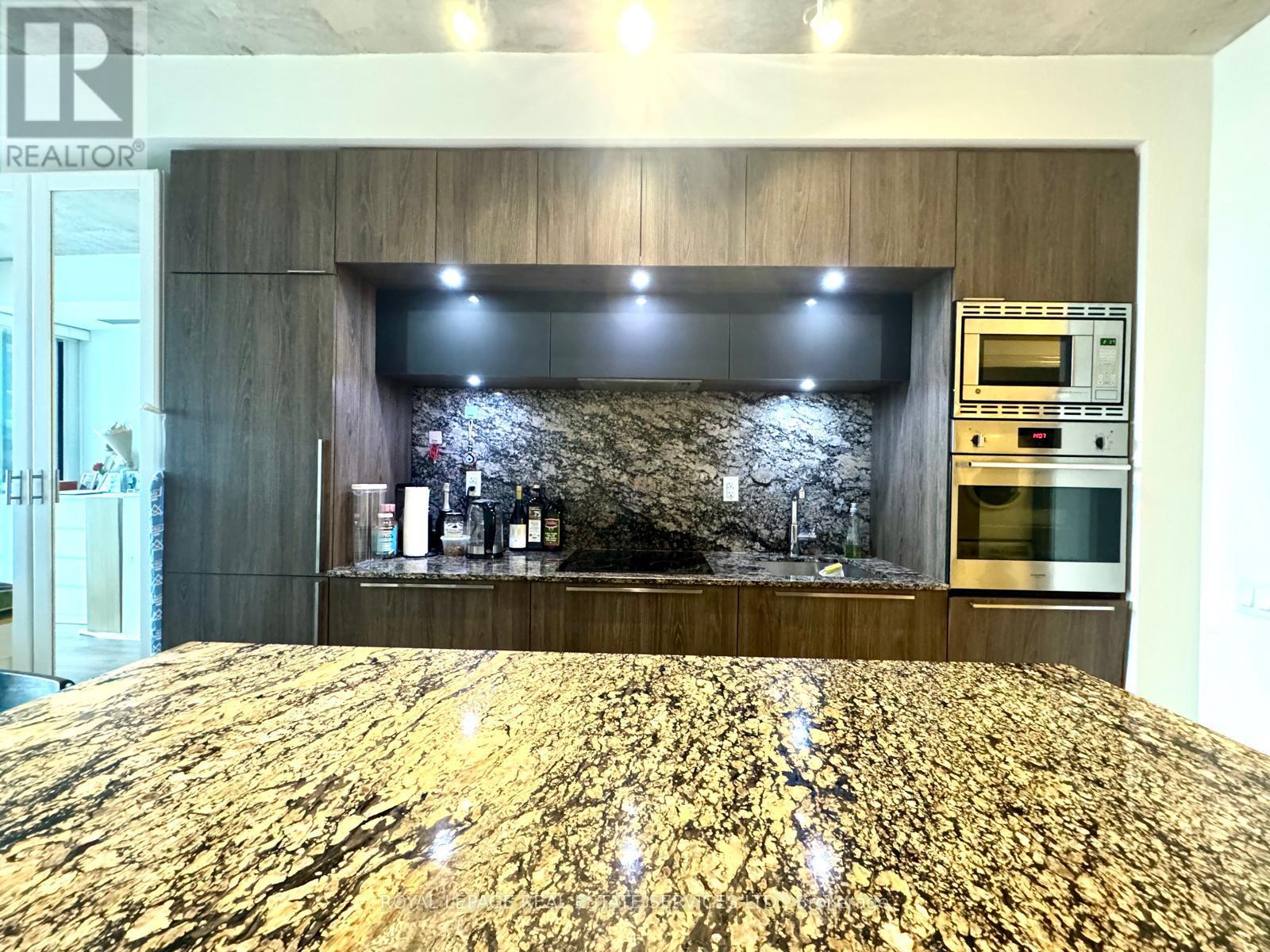 2810 - 88 Blue Jays Way, Toronto, Ontario  M5V 0L7 - Photo 6 - C12447630