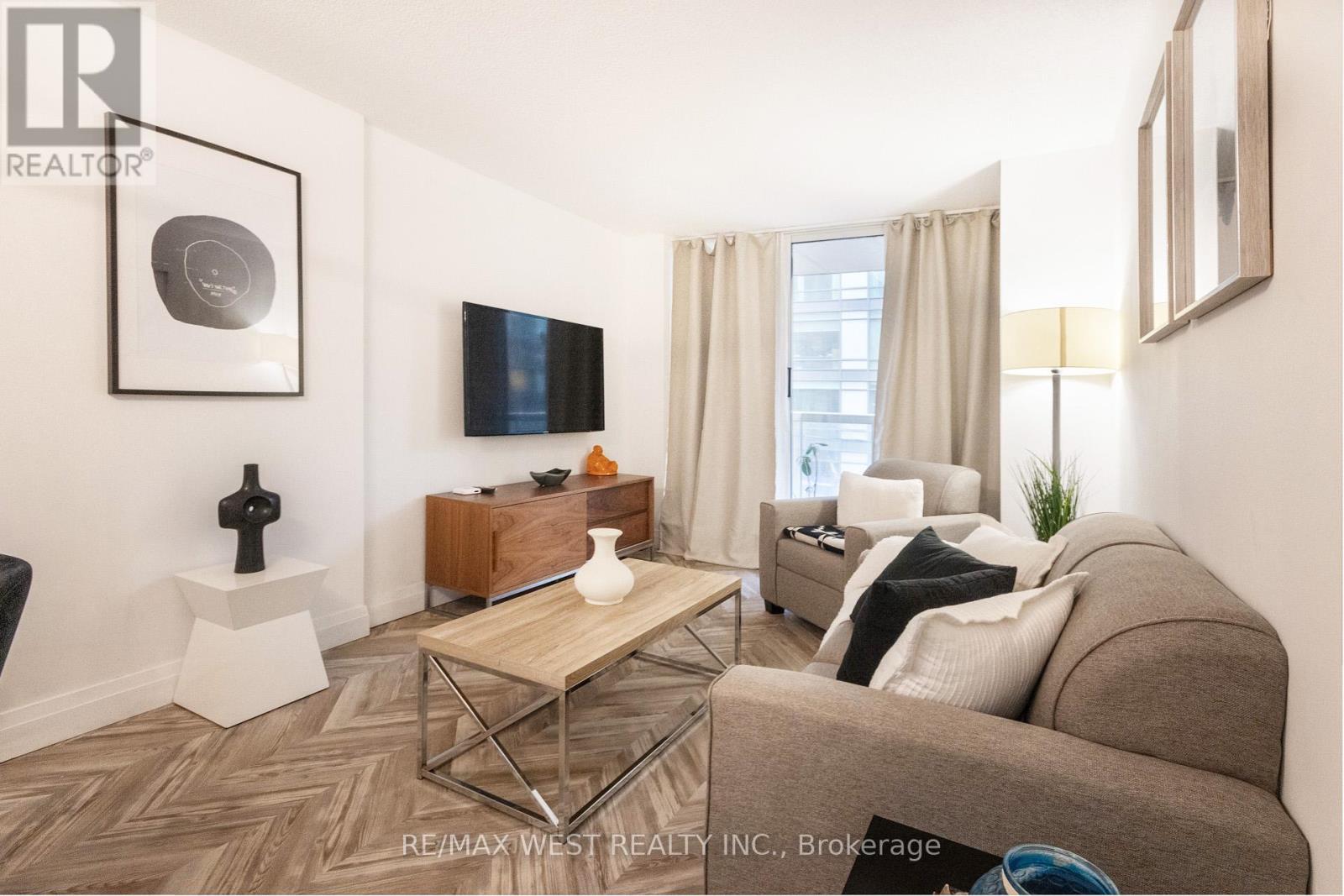 302 - 330 Adelaide Street E, Toronto, Ontario  M5A 4S9 - Photo 4 - C12447638