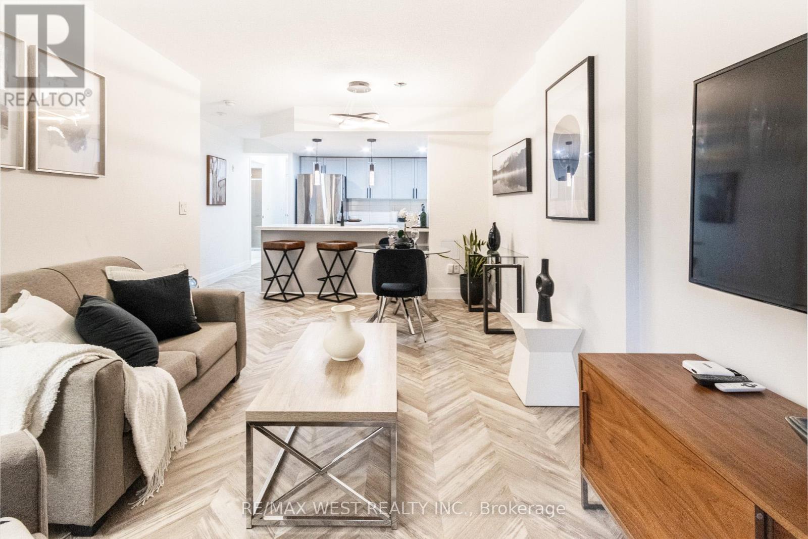 302 - 330 Adelaide Street E, Toronto, Ontario  M5A 4S9 - Photo 5 - C12447638