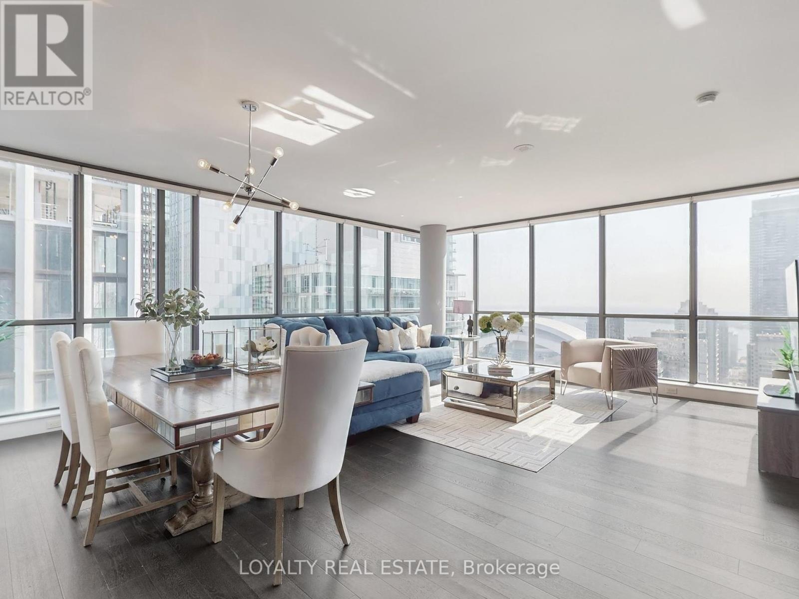 3305 - 8 Charlotte Street, Toronto (Waterfront Communities), Ontario  M5V 0K4 - Photo 11 - C12447650
