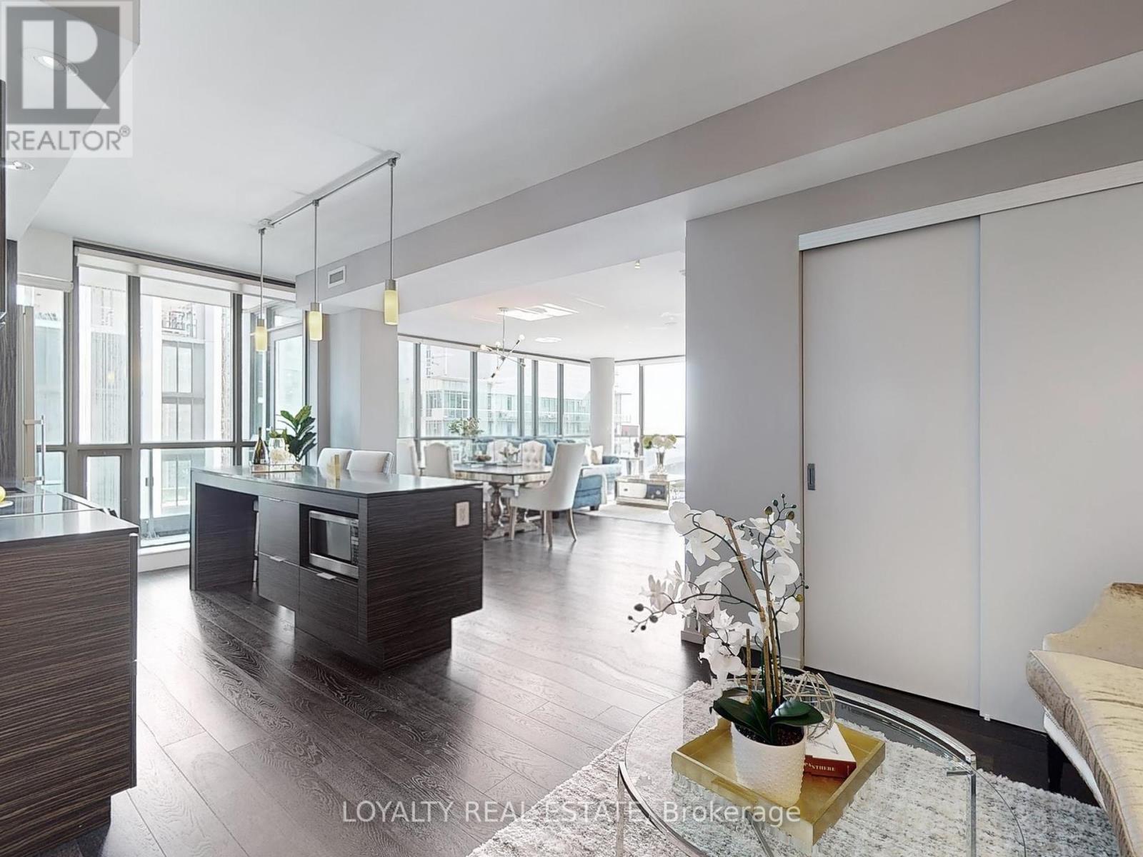 3305 - 8 Charlotte Street, Toronto (Waterfront Communities), Ontario  M5V 0K4 - Photo 20 - C12447650