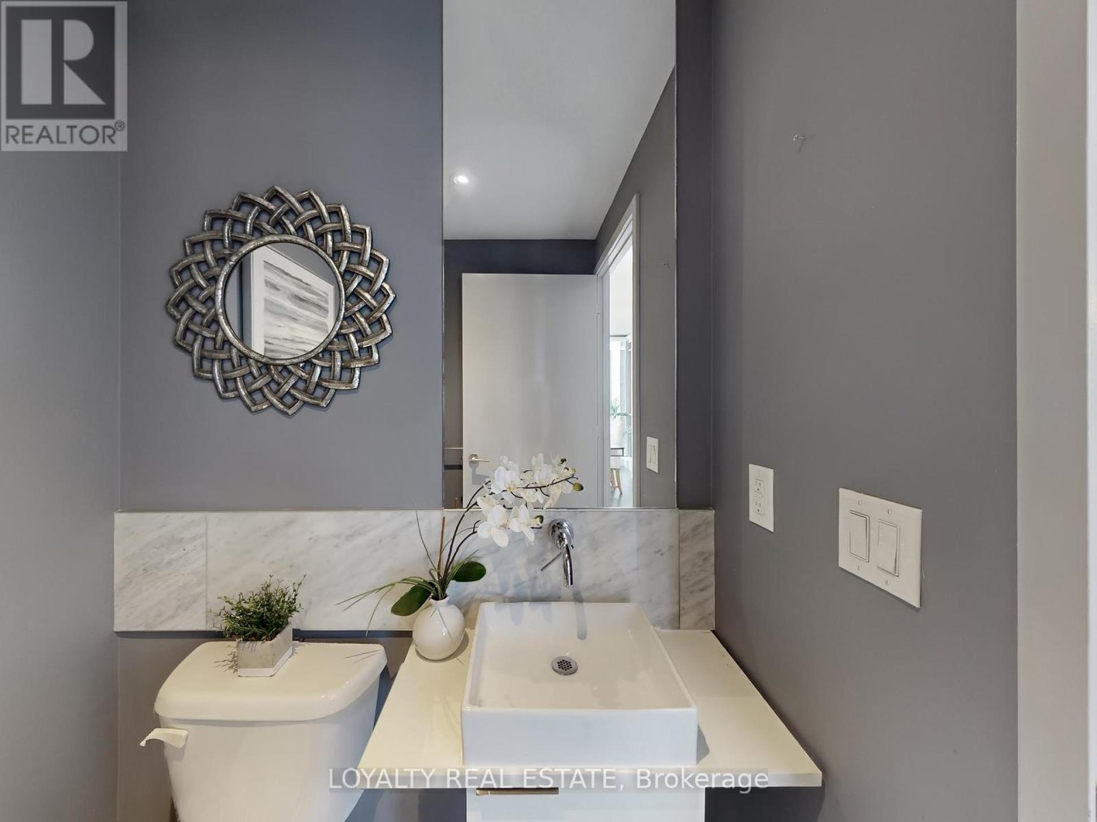 3305 - 8 Charlotte Street, Toronto (Waterfront Communities), Ontario  M5V 0K4 - Photo 33 - C12447650