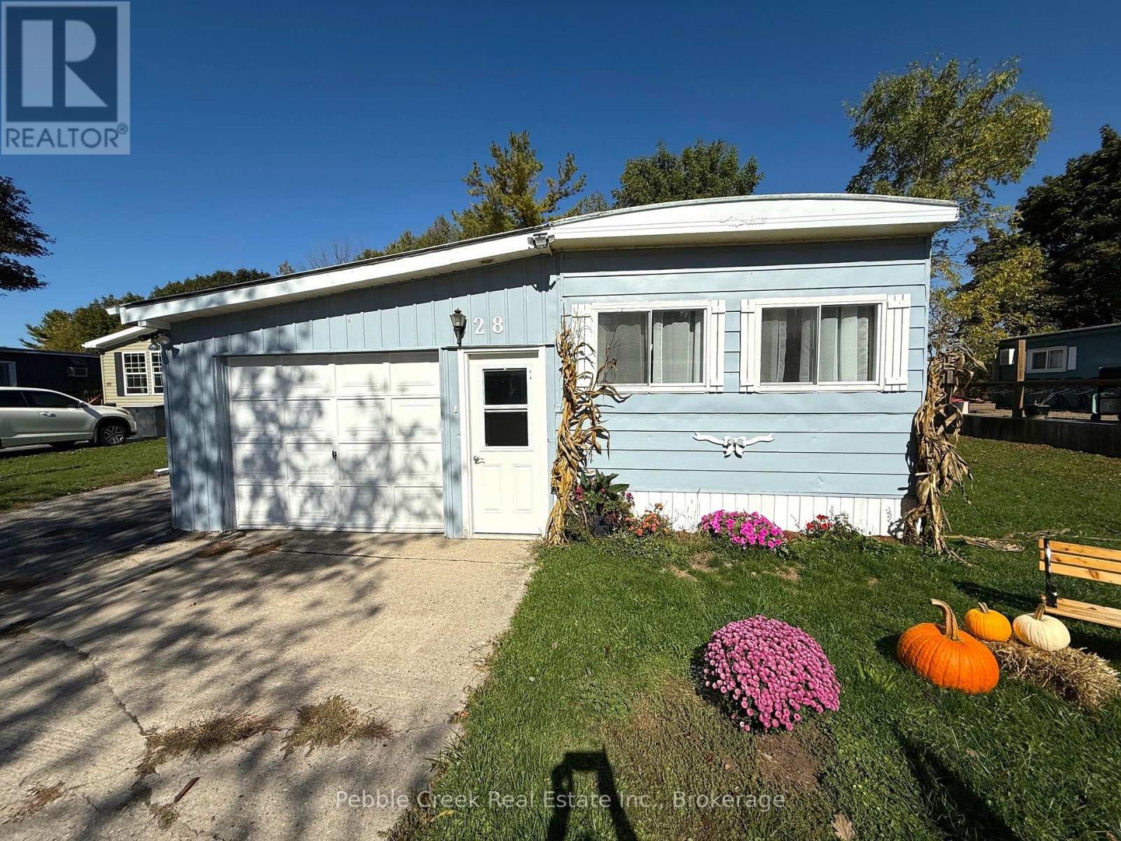28 Sutton Drive, Ashfield-Colborne-Wawanosh, Ontario  N7A 3Y3 - Photo 2 - X10779991