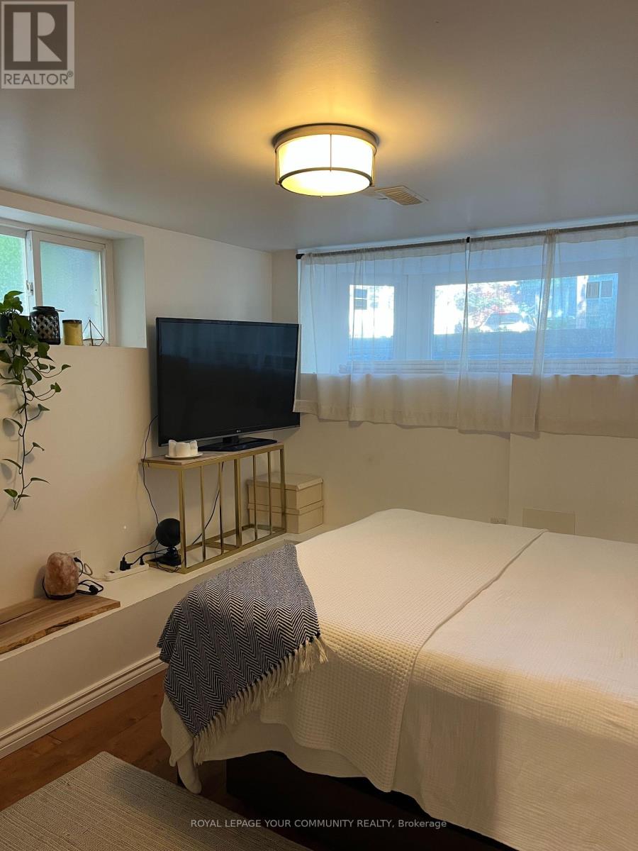 92 Kenilworth (Lower) Avenue, Toronto, Ontario  M4L 3S5 - Photo 6 - E12447631