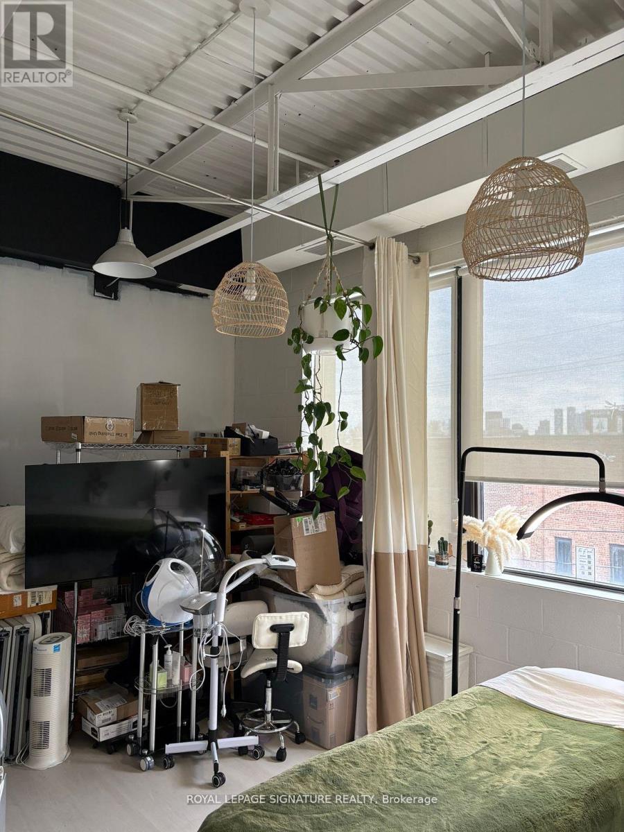 303 - 349 Carlaw Avenue, Toronto, Ontario  M4M 2T1 - Photo 18 - E12447688