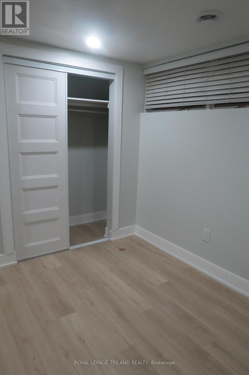 867 Viscount Road S, London South, Ontario  N6J 2C7 - Photo 16 - X12445849