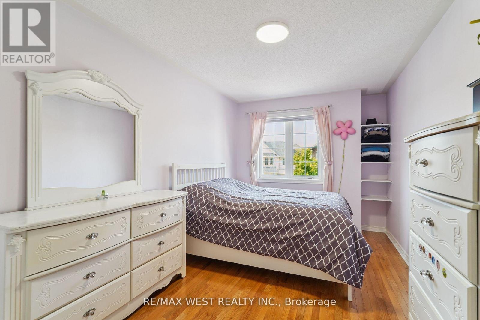 148 Chayna Crescent, Vaughan (Patterson), Ontario  L6A 0L6 - Photo 8 - N12447583