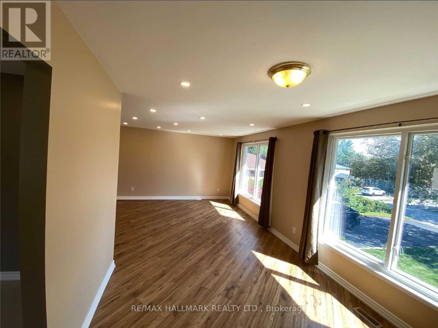 Main - 331 Roywood Crescent, Newmarket, Ontario  L3Y 1A7 - Photo 9 - N12447587
