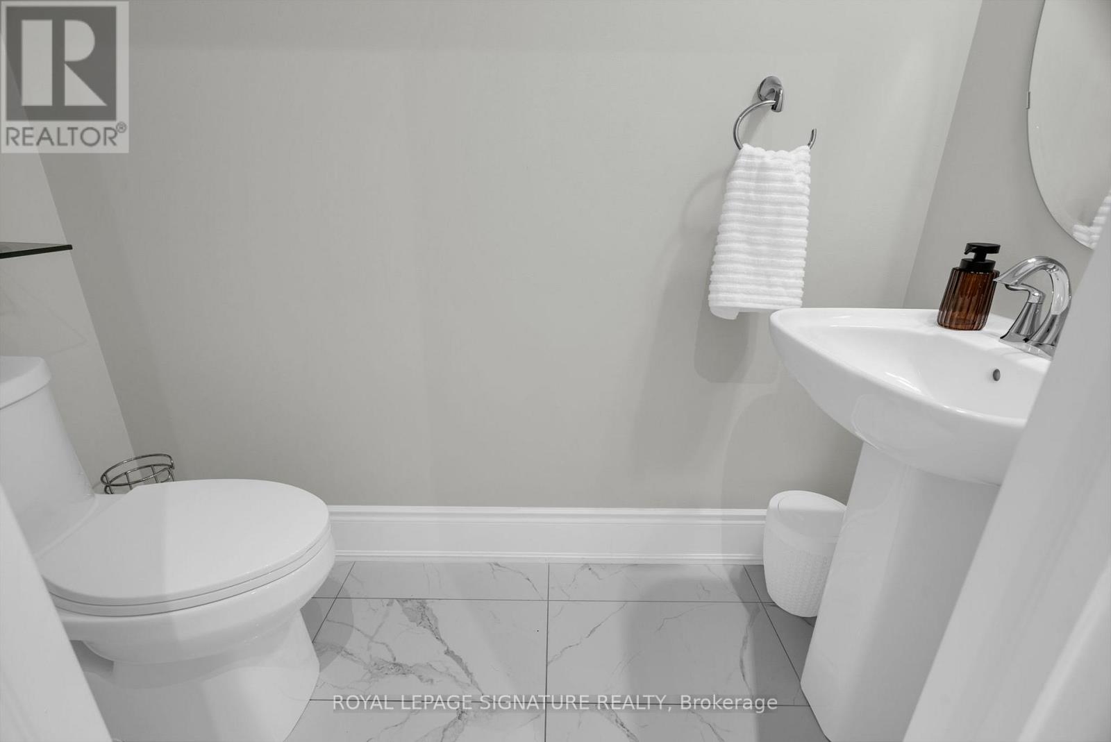 55 Glensteeple Trail, Aurora, Ontario  L4G 3T1 - Photo 26 - N12447628