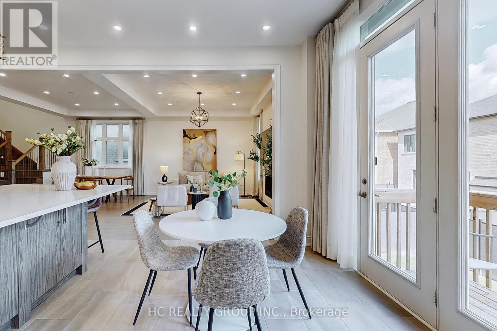 285 Beaverbrae Drive, Markham, Ontario  L6C 3L3 - Photo 15 - N12447689