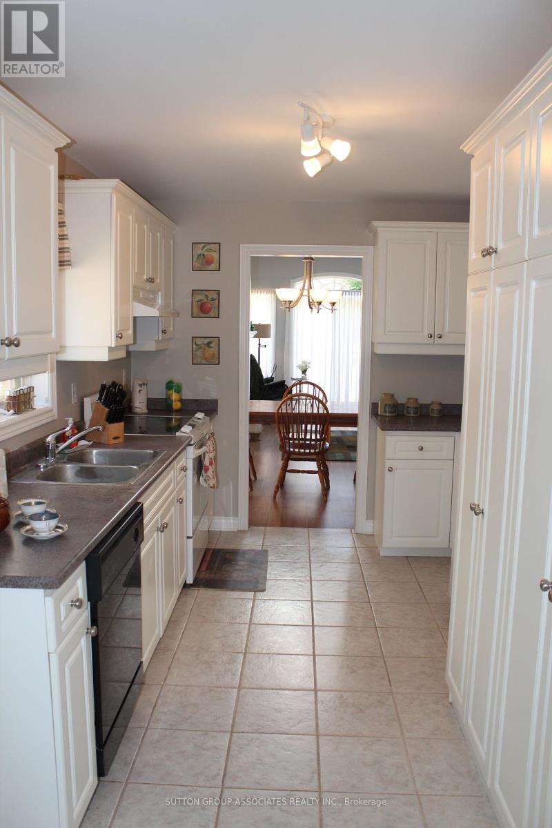 7 - 13 Sunset Boulevard, New Tecumseth, Ontario  L9R 1Y8 - Photo 5 - N12447700