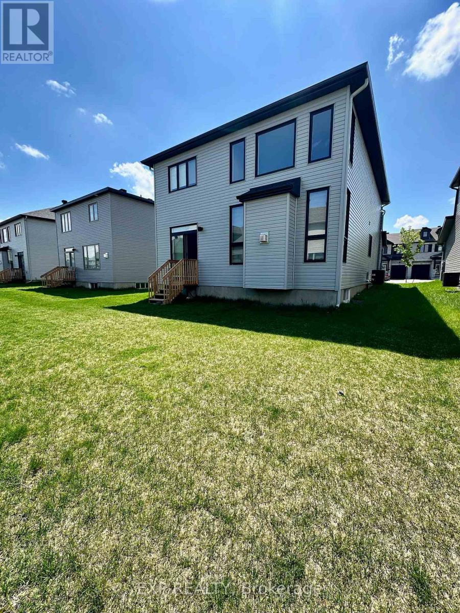 712 Namur Street, Russell, Ontario  K0A 1W0 - Photo 24 - X12447481