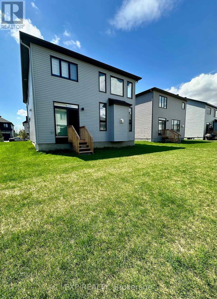 712 Namur Street, Russell, Ontario  K0A 1W0 - Photo 25 - X12447481