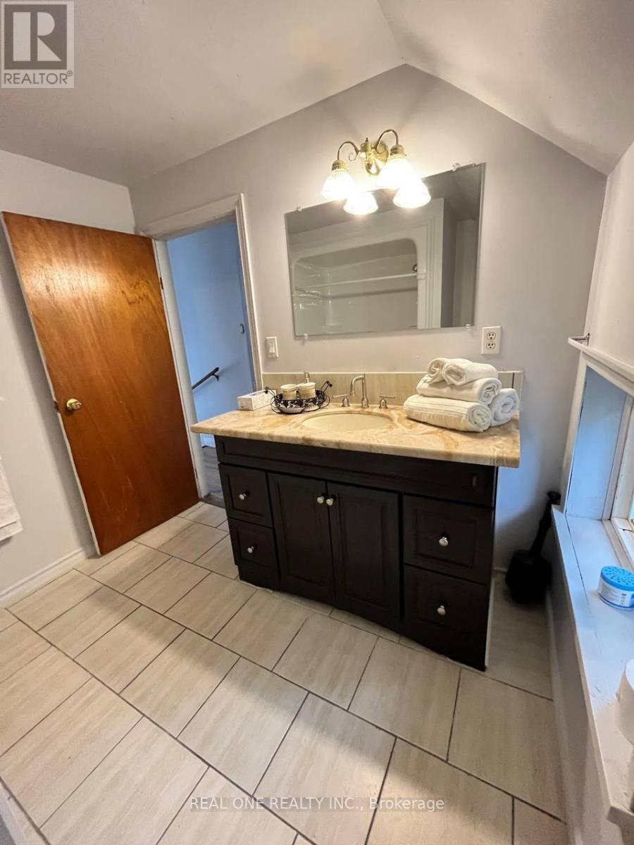 216 John Street N, Orillia, Ontario  L3V 3H7 - Photo 16 - S12447706