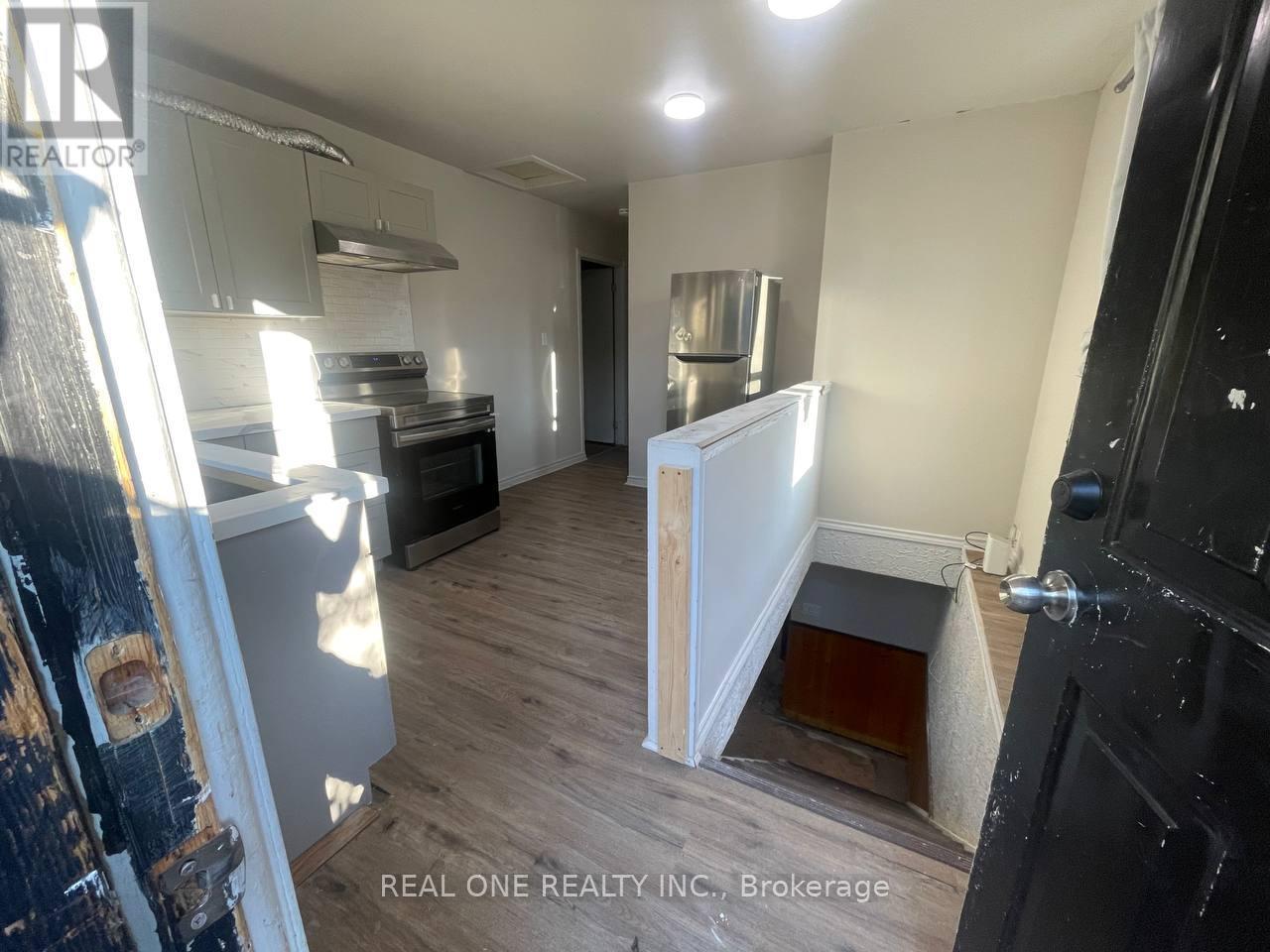 216 John Street N, Orillia, Ontario  L3V 3H7 - Photo 22 - S12447706