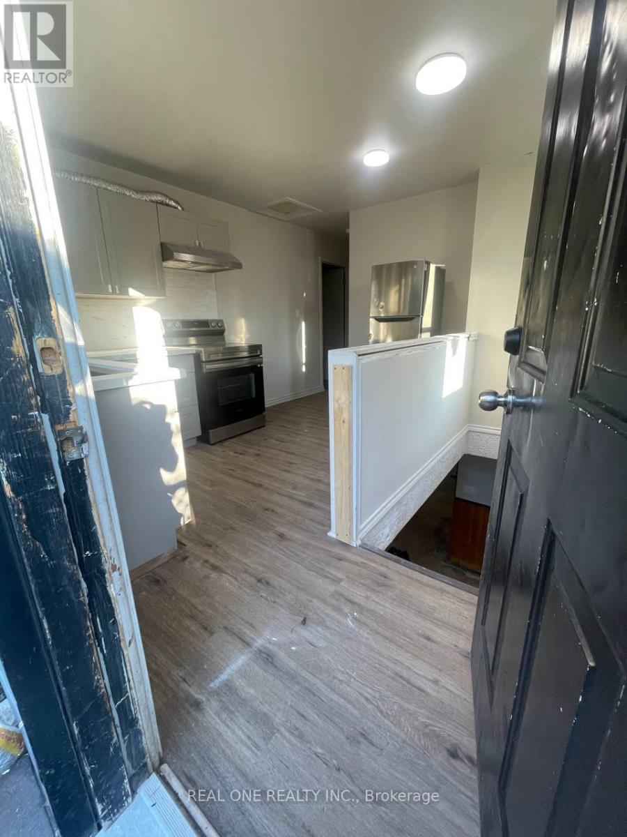 216 John Street N, Orillia, Ontario  L3V 3H7 - Photo 23 - S12447706