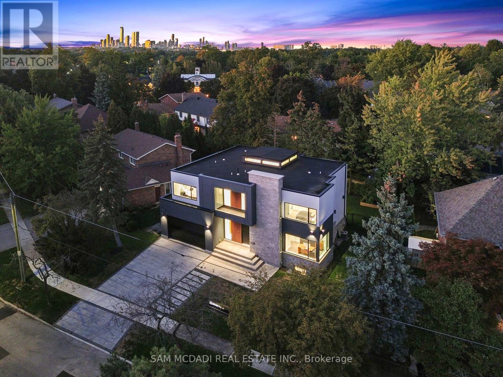 2075 Shawanaga Trail, Mississauga, Ontario  L5H 3Z3 - Photo 50 - W12445409