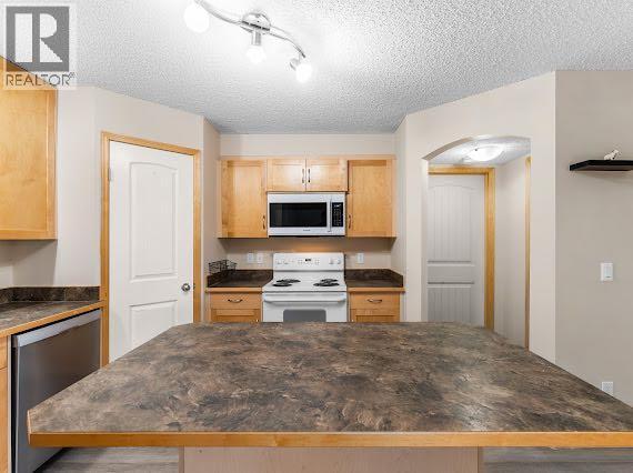 106, 8 Everridge Square Sw, Calgary, Alberta  T2Y 5J7 - Photo 8 - A2249649