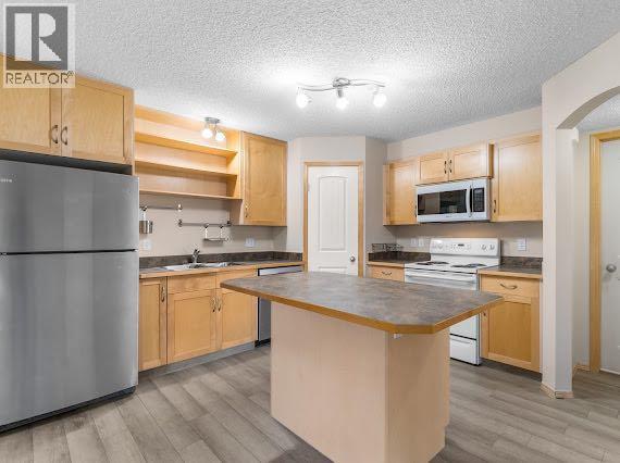 106, 8 Everridge Square Sw, Calgary, Alberta  T2Y 5J7 - Photo 9 - A2249649