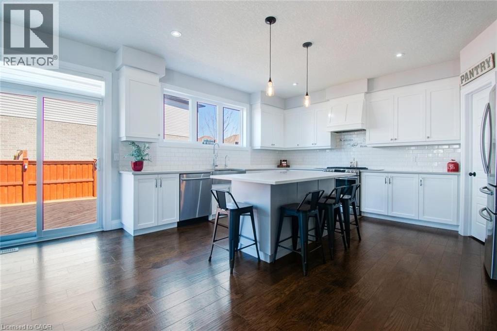 556 Mayapple Street, Waterloo, Ontario  N2V 0C3 - Photo 16 - 40776791