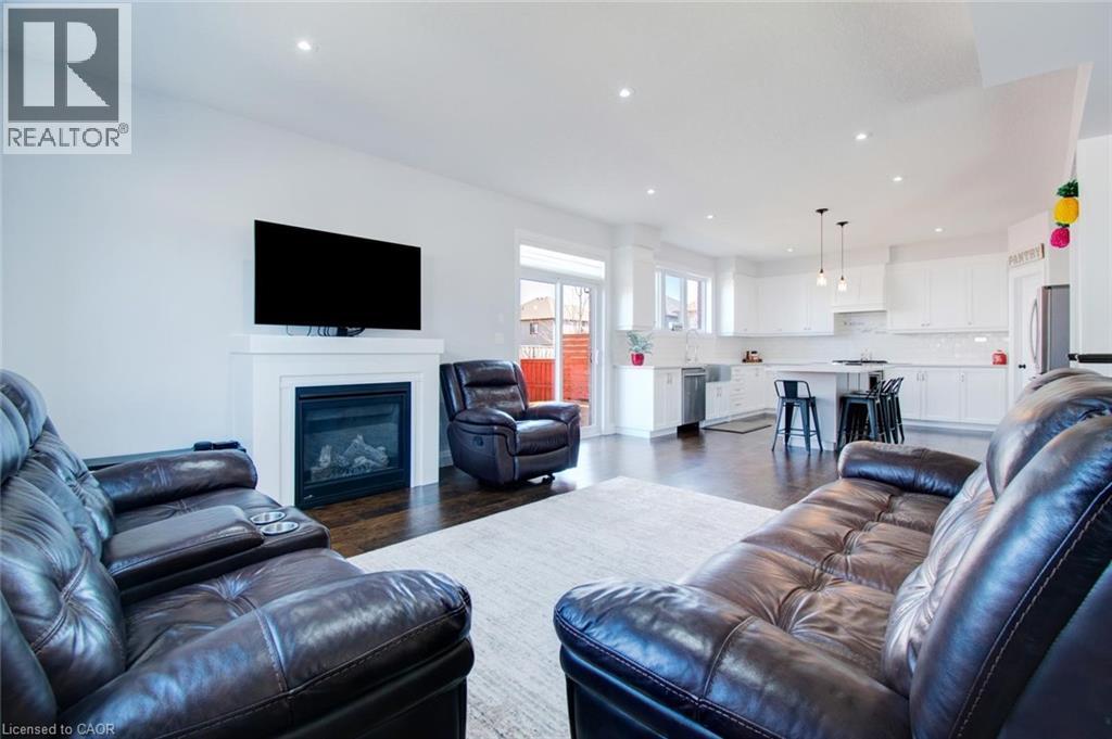 556 Mayapple Street, Waterloo, Ontario  N2V 0C3 - Photo 15 - 40776791