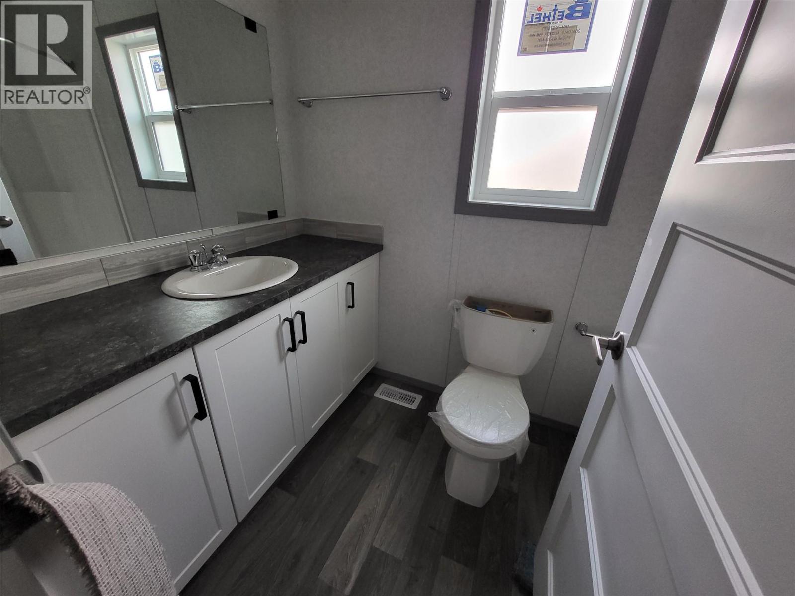 19 Wilderness Heights Drive, Elkford, British Columbia  V0B 1H0 - Photo 12 - 10345092