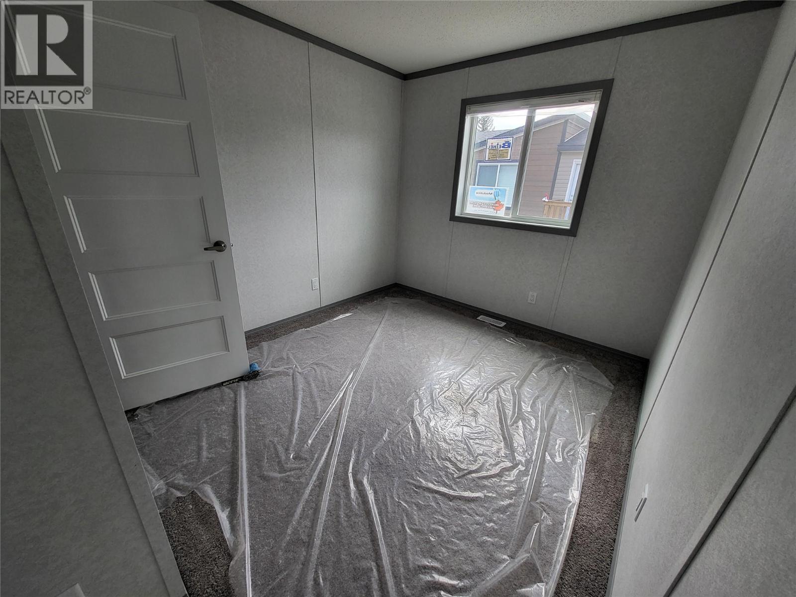 19 Wilderness Heights Drive, Elkford, British Columbia  V0B 1H0 - Photo 16 - 10345092