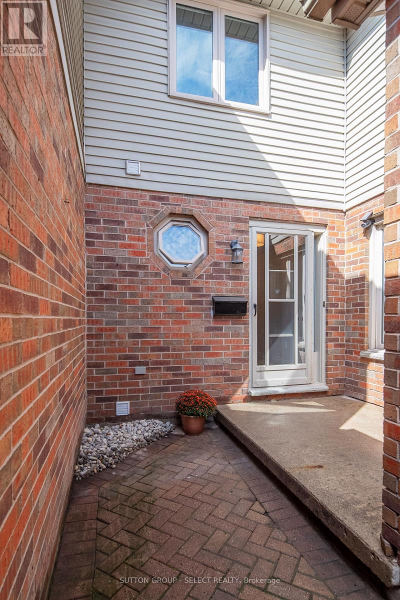 3 - 70 Sunnyside Drive, London North, Ontario  N5X 3W4 - Photo 4 - X12447782