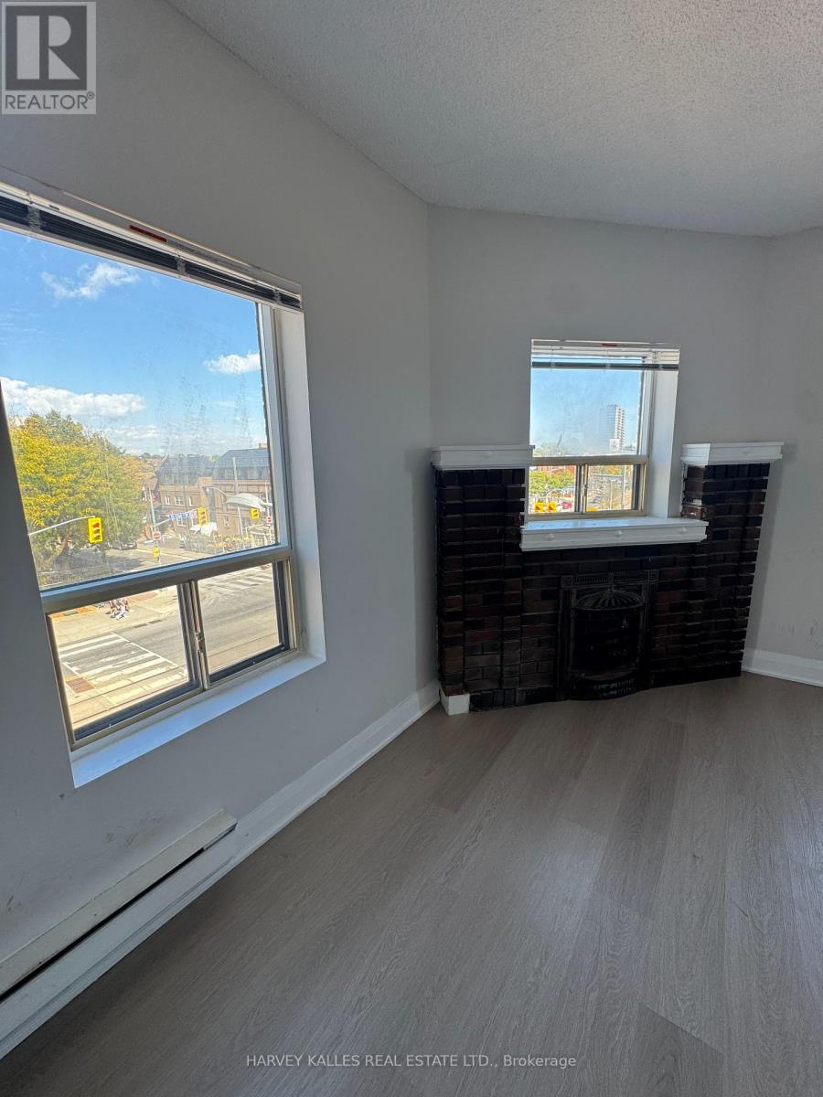 6 - 98 Northcliffe Boulevard, Toronto, Ontario  M6H 3H2 - Photo 4 - C12431136