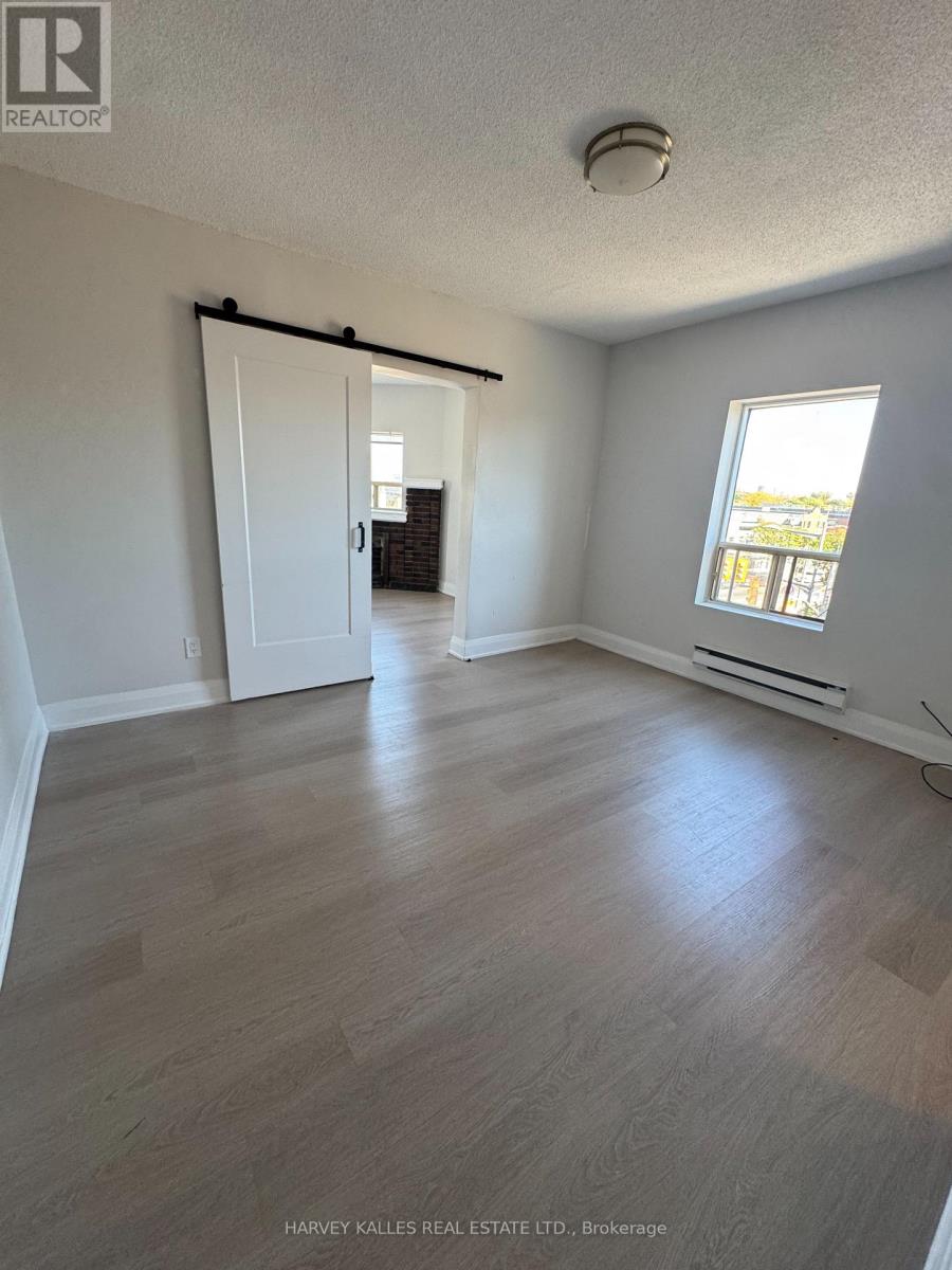 6 - 98 Northcliffe Boulevard, Toronto, Ontario  M6H 3H2 - Photo 2 - C12431136