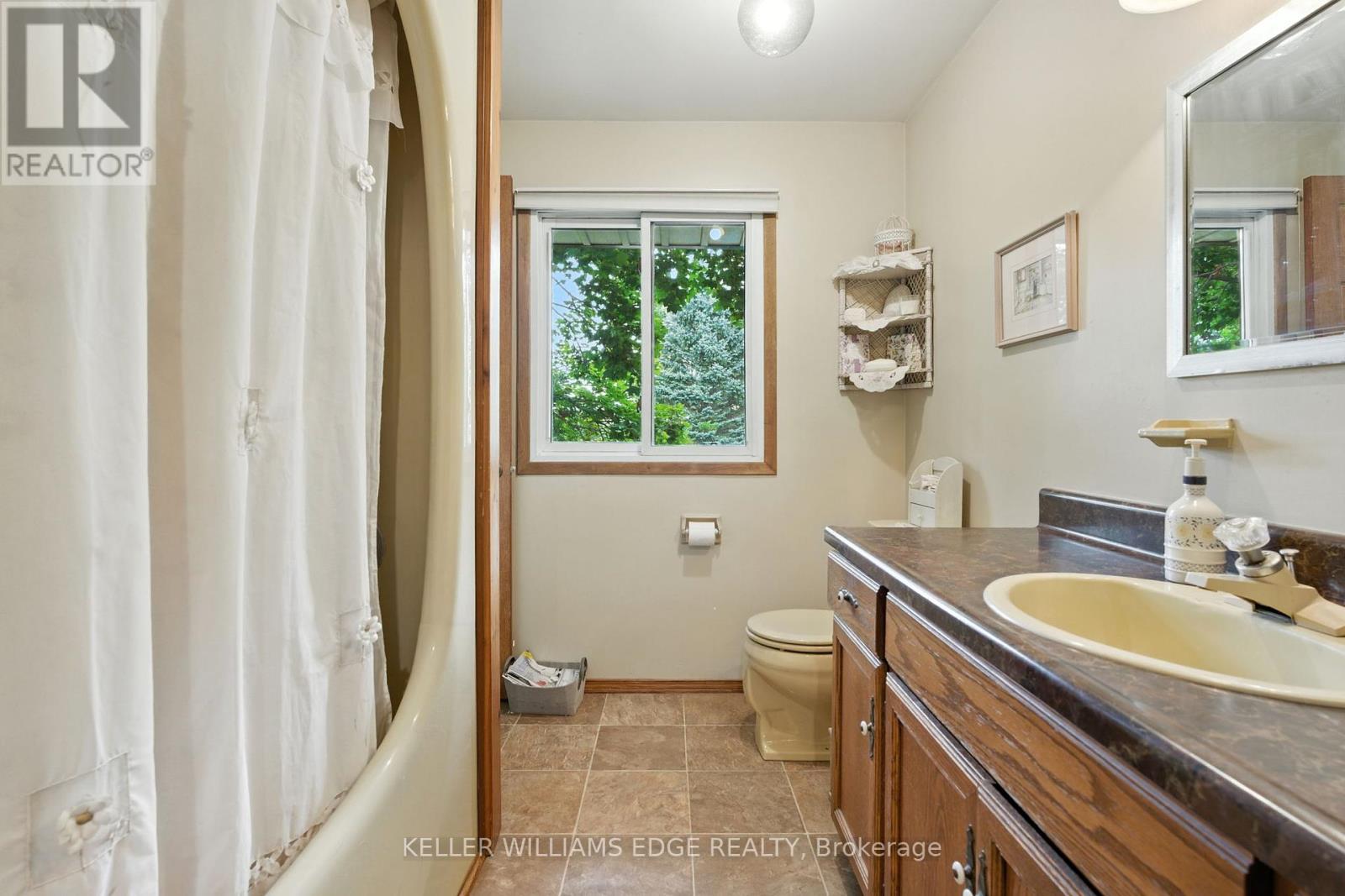 6101 Walkers Line, Burlington, Ontario  L7M 0R2 - Photo 18 - W12369631