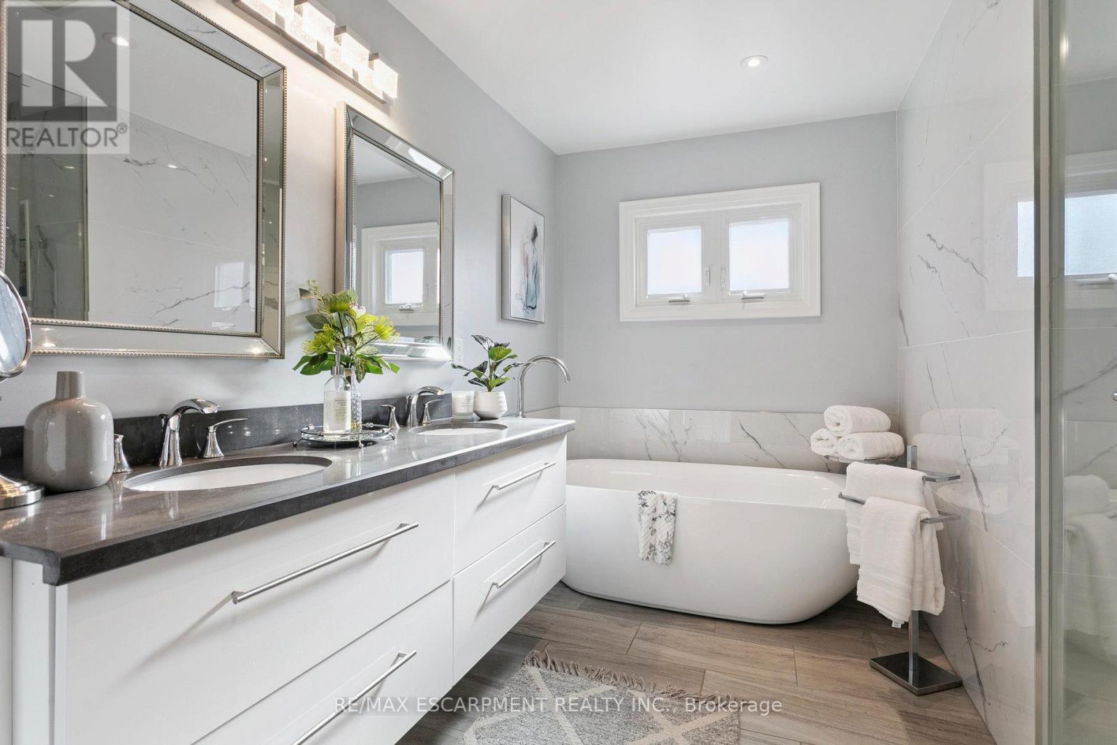 2683 Kingsberry Crescent, Mississauga (Cooksville), Ontario  L5B 2K6 - Photo 15 - W12447584