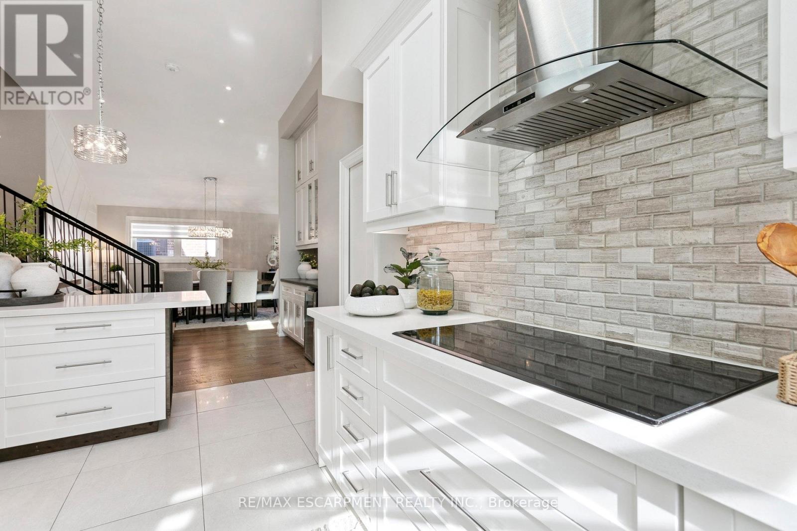 2683 Kingsberry Crescent, Mississauga (Cooksville), Ontario  L5B 2K6 - Photo 7 - W12447584