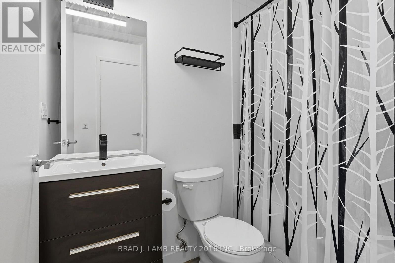 2425 - 165 Legion Road N, Toronto, Ontario  M8Y 0B3 - Photo 12 - W12447615