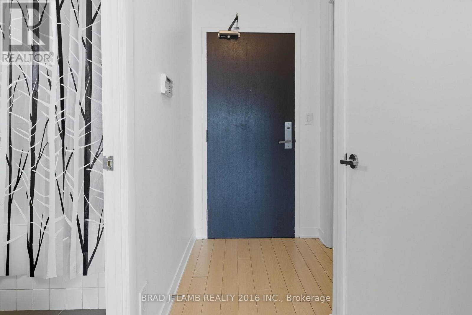 2425 - 165 Legion Road N, Toronto, Ontario  M8Y 0B3 - Photo 4 - W12447615