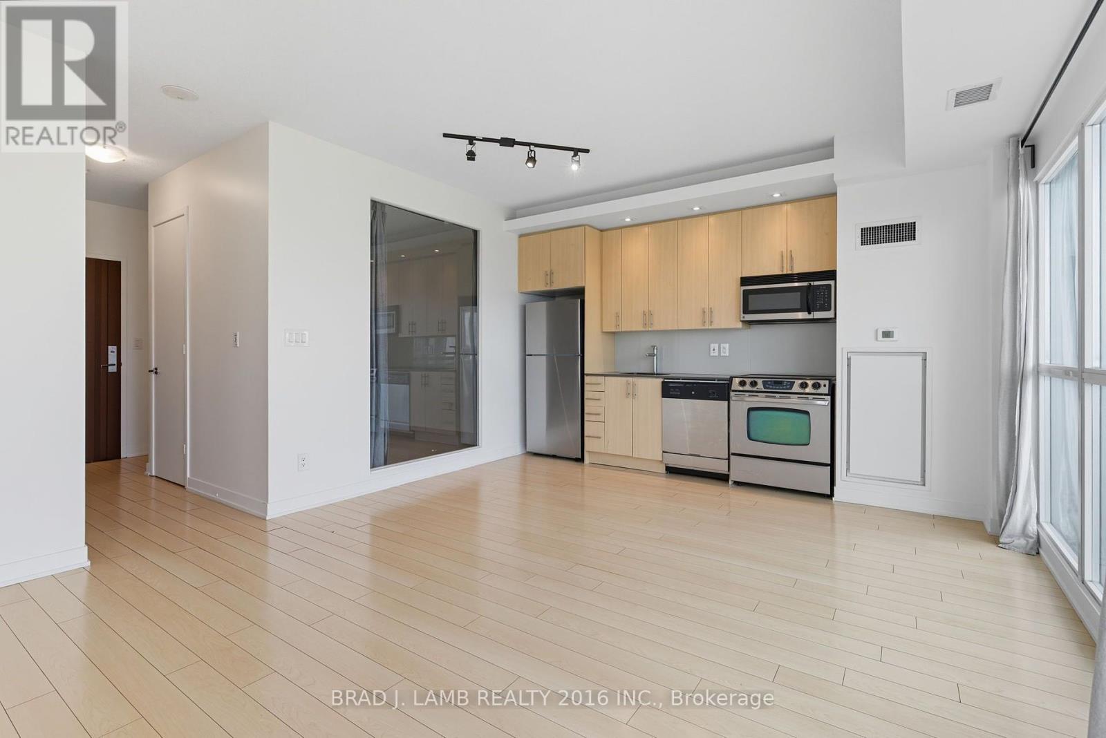 2425 - 165 Legion Road N, Toronto, Ontario  M8Y 0B3 - Photo 7 - W12447615