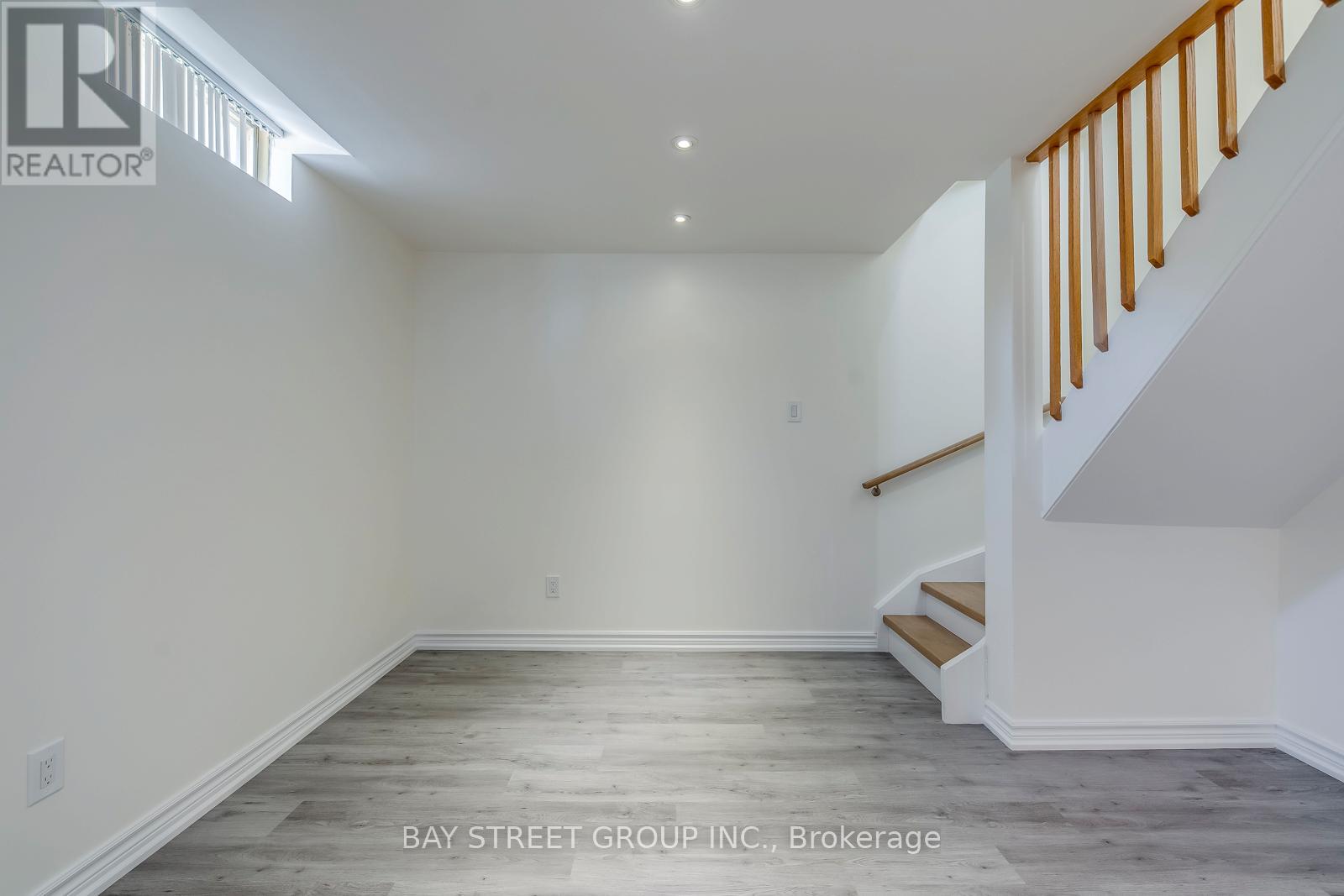 1106 Beechnut Road, Oakville, Ontario  L6J 7P1 - Photo 35 - W12447634