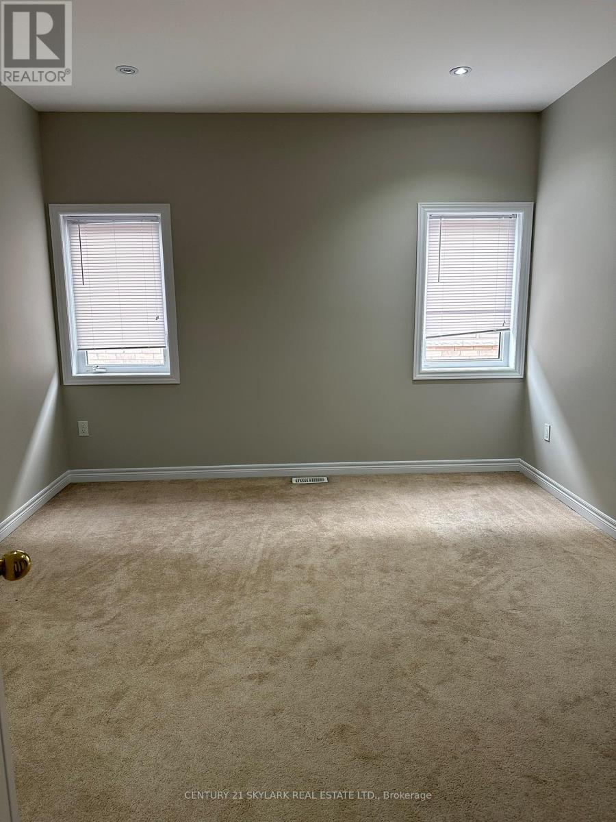30 Burlwood Rd Burlwood Road, Brampton, Ontario  L6P 4E8 - Photo 13 - W12447644