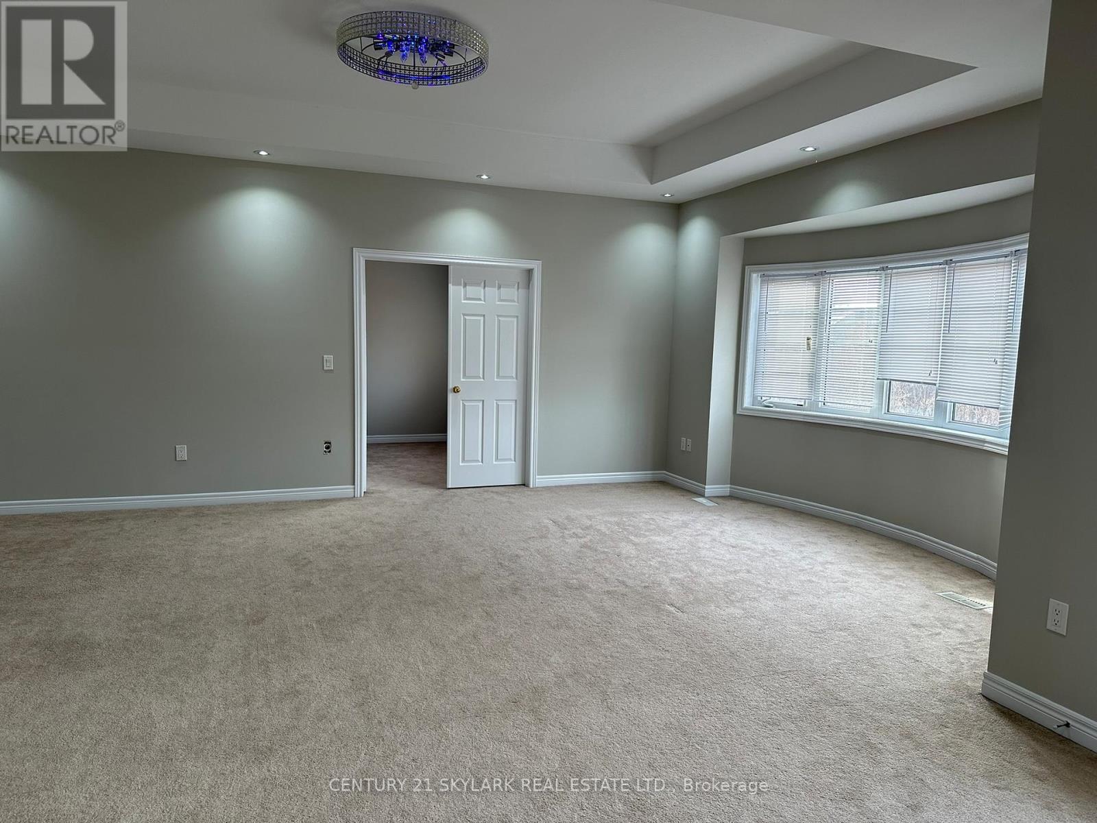 30 Burlwood Rd Burlwood Road, Brampton, Ontario  L6P 4E8 - Photo 15 - W12447644