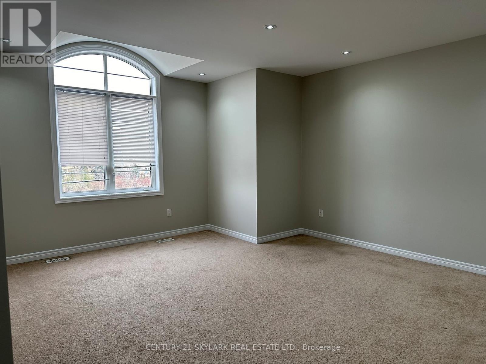 30 Burlwood Rd Burlwood Road, Brampton, Ontario  L6P 4E8 - Photo 19 - W12447644