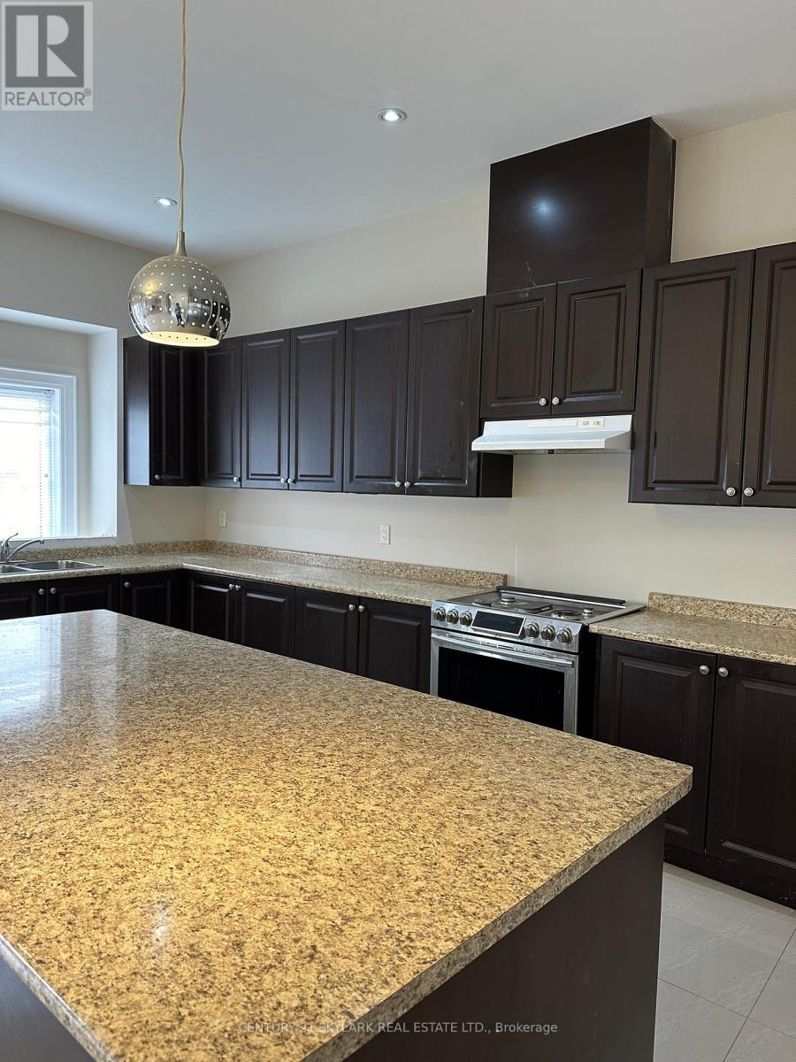 30 Burlwood Rd Burlwood Road, Brampton, Ontario  L6P 4E8 - Photo 7 - W12447644